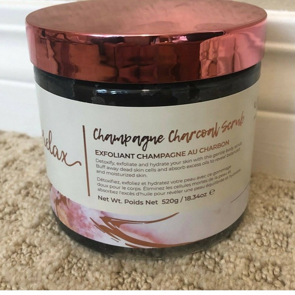 Manna Kadar champagne charcoal scrub - Picture 3 of 3